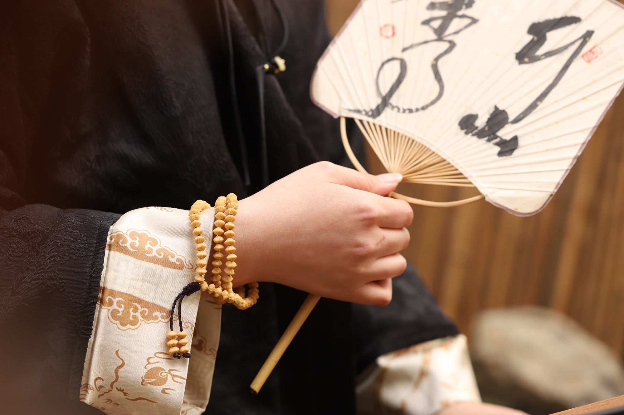 สร้อยข้อมือใบโพธิ์ทอง Money Otafuku ดึงดูดความร่ำรวย